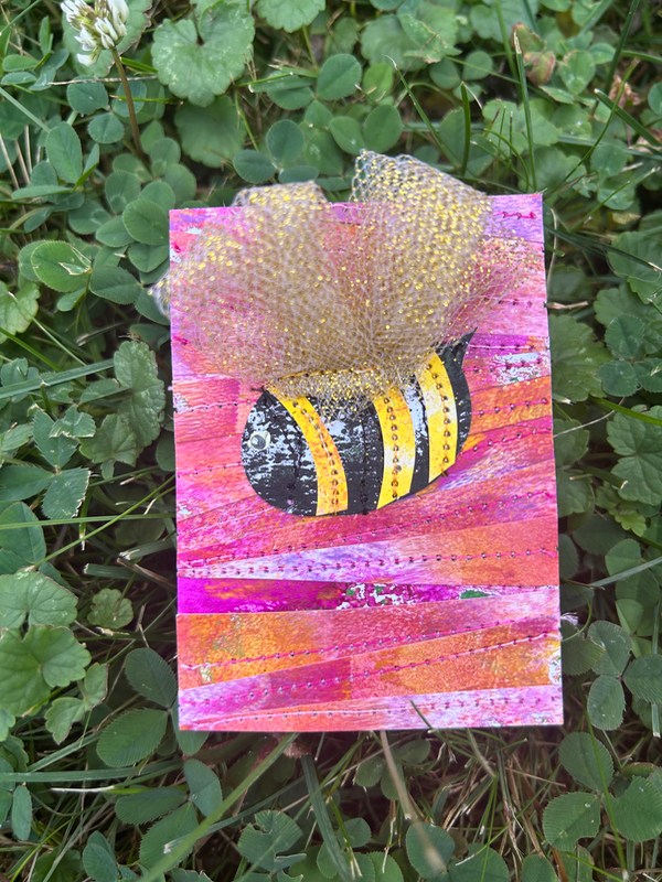 Buzzin’ Bee aceo art card